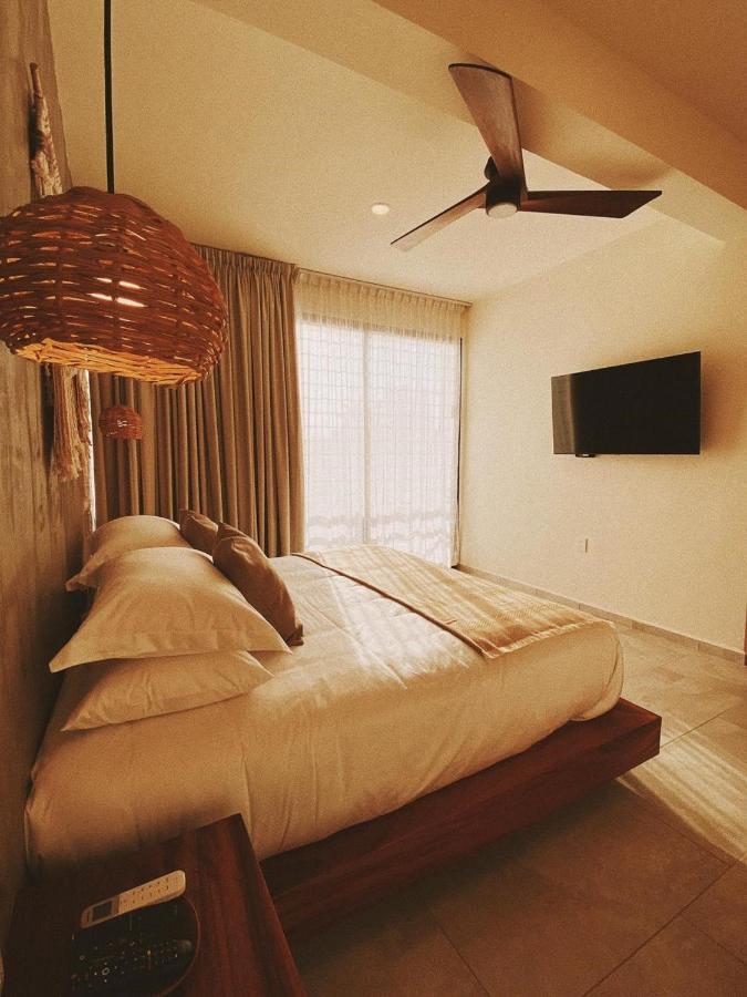 Отель Casa Bicachi - Adults Only Пуэрто-Эскондидо Экстерьер фото