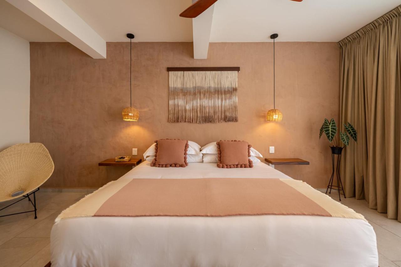 Отель Casa Bicachi - Adults Only Пуэрто-Эскондидо Экстерьер фото