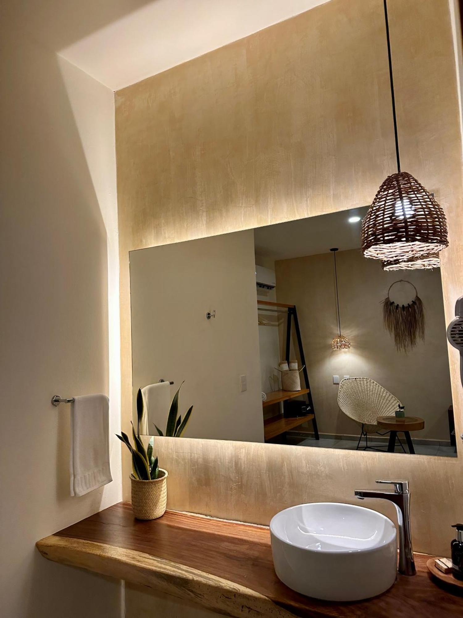 Отель Casa Bicachi - Adults Only Пуэрто-Эскондидо Экстерьер фото