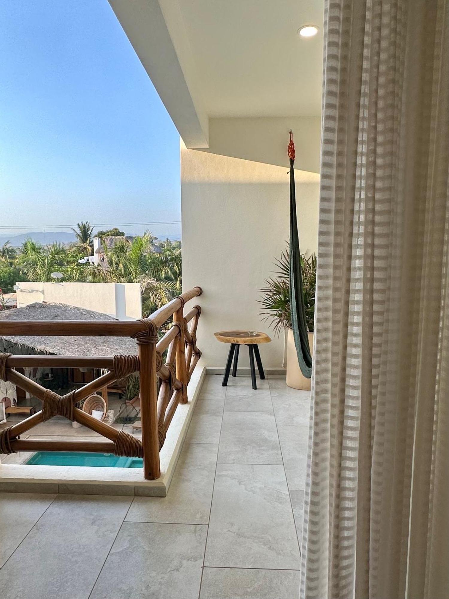 Отель Casa Bicachi - Adults Only Пуэрто-Эскондидо Экстерьер фото