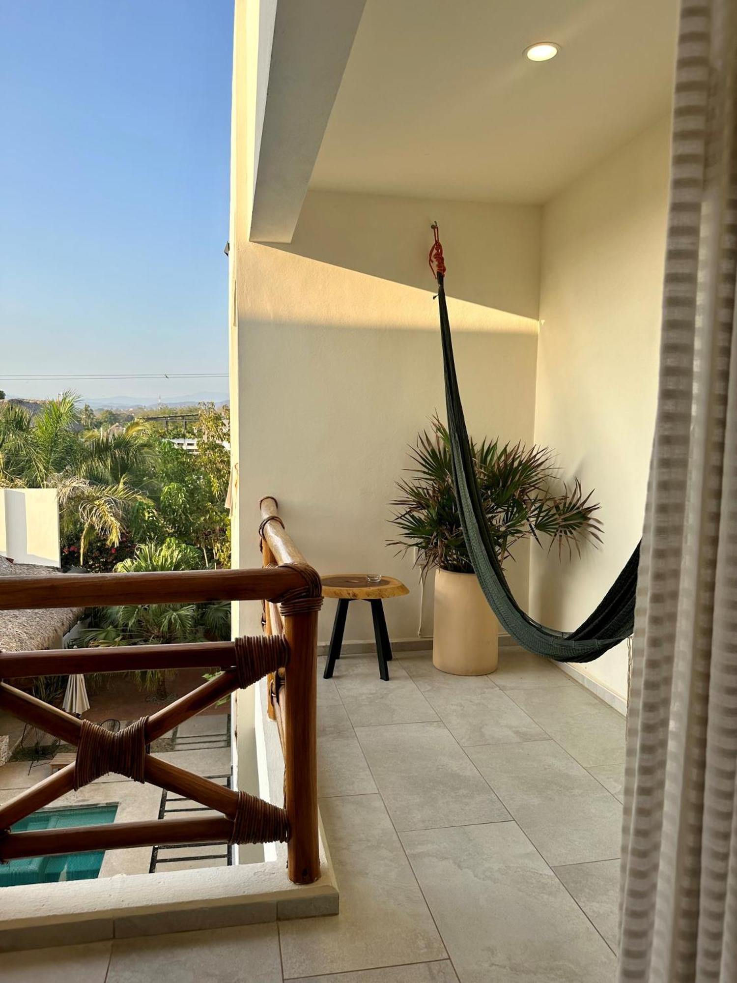 Отель Casa Bicachi - Adults Only Пуэрто-Эскондидо Экстерьер фото