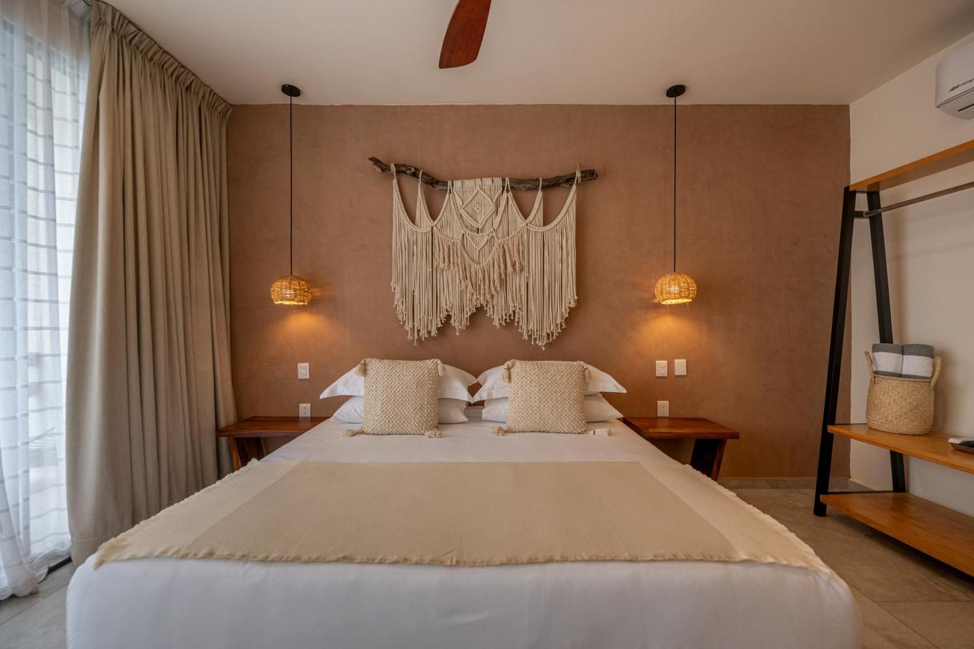 Отель Casa Bicachi - Adults Only Пуэрто-Эскондидо Экстерьер фото