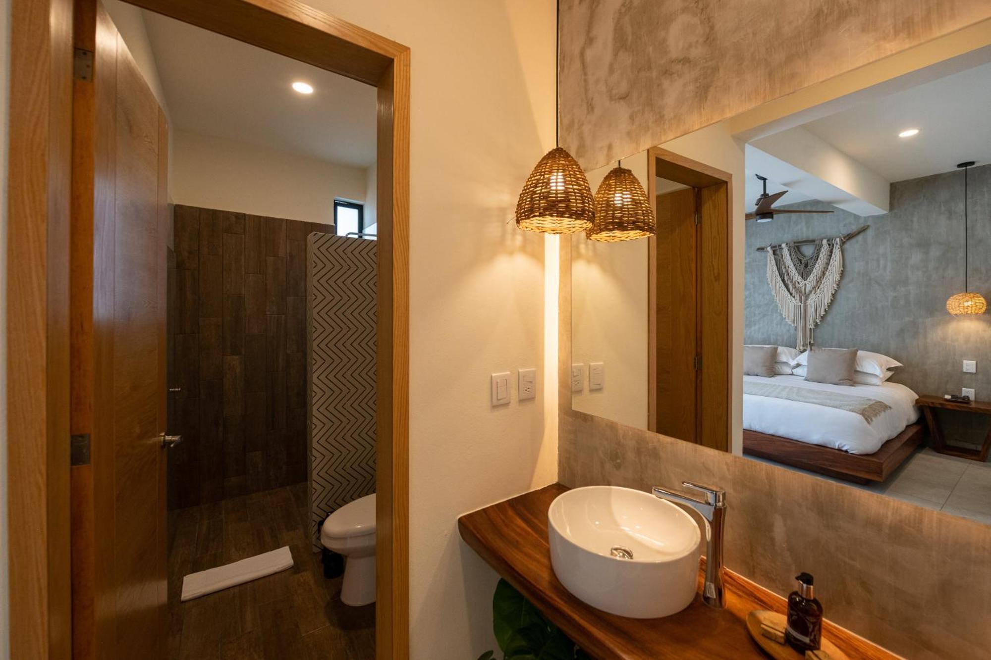 Отель Casa Bicachi - Adults Only Пуэрто-Эскондидо Экстерьер фото